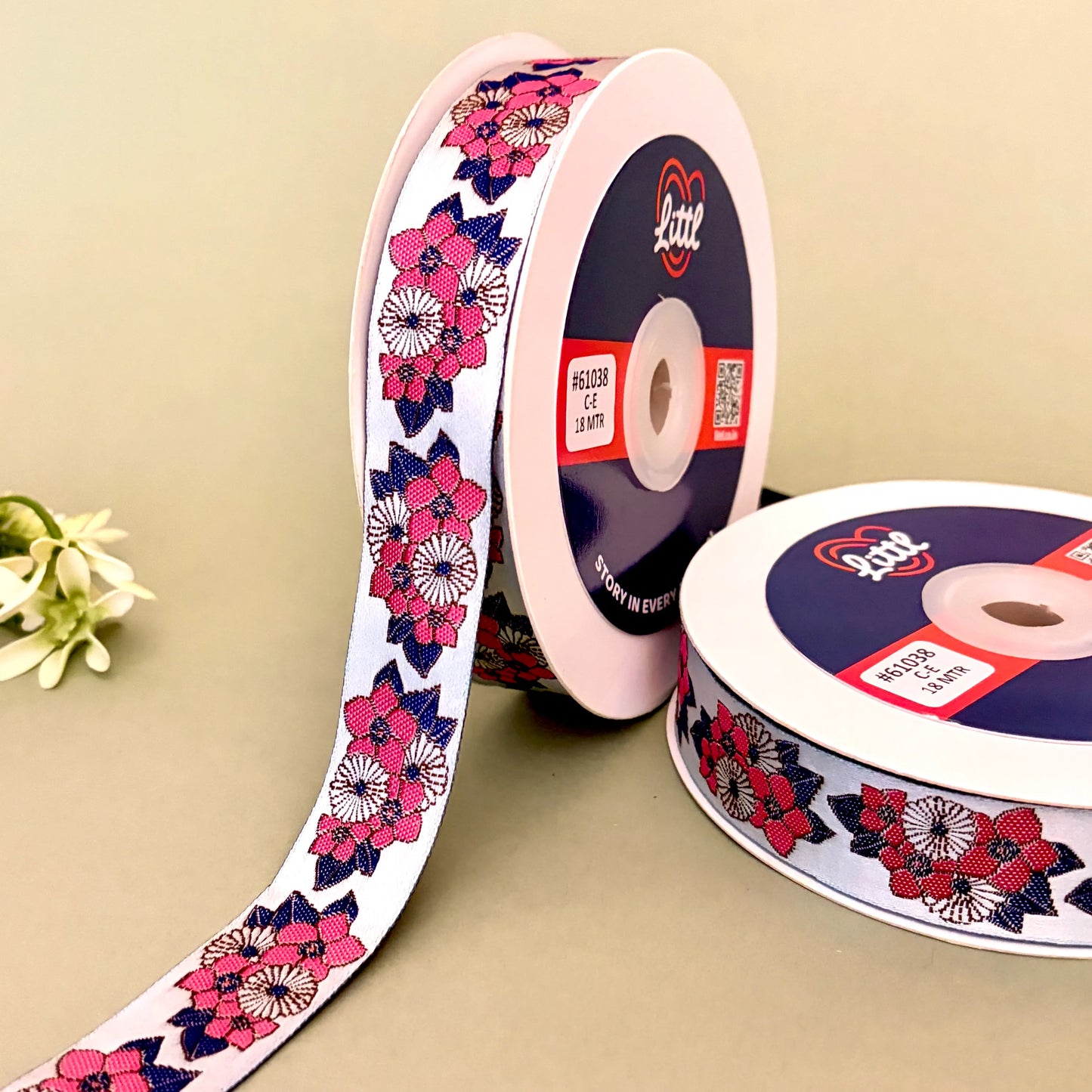 ribbon-saree lace border 1 inch 18m white floral satin weave 61038-littl