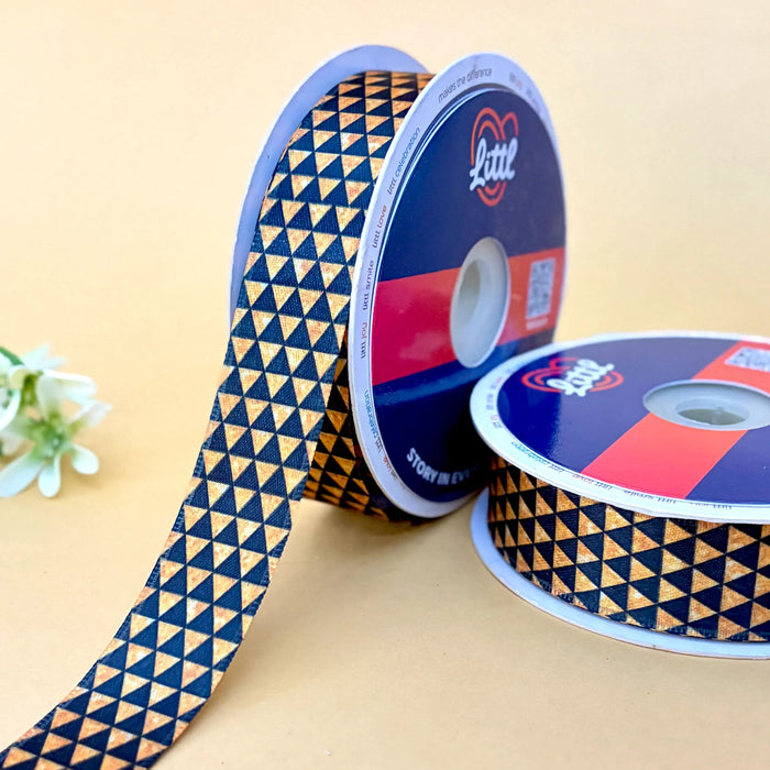 Triangle Tan Noir – Printed Satin Ribbon, 25 mm