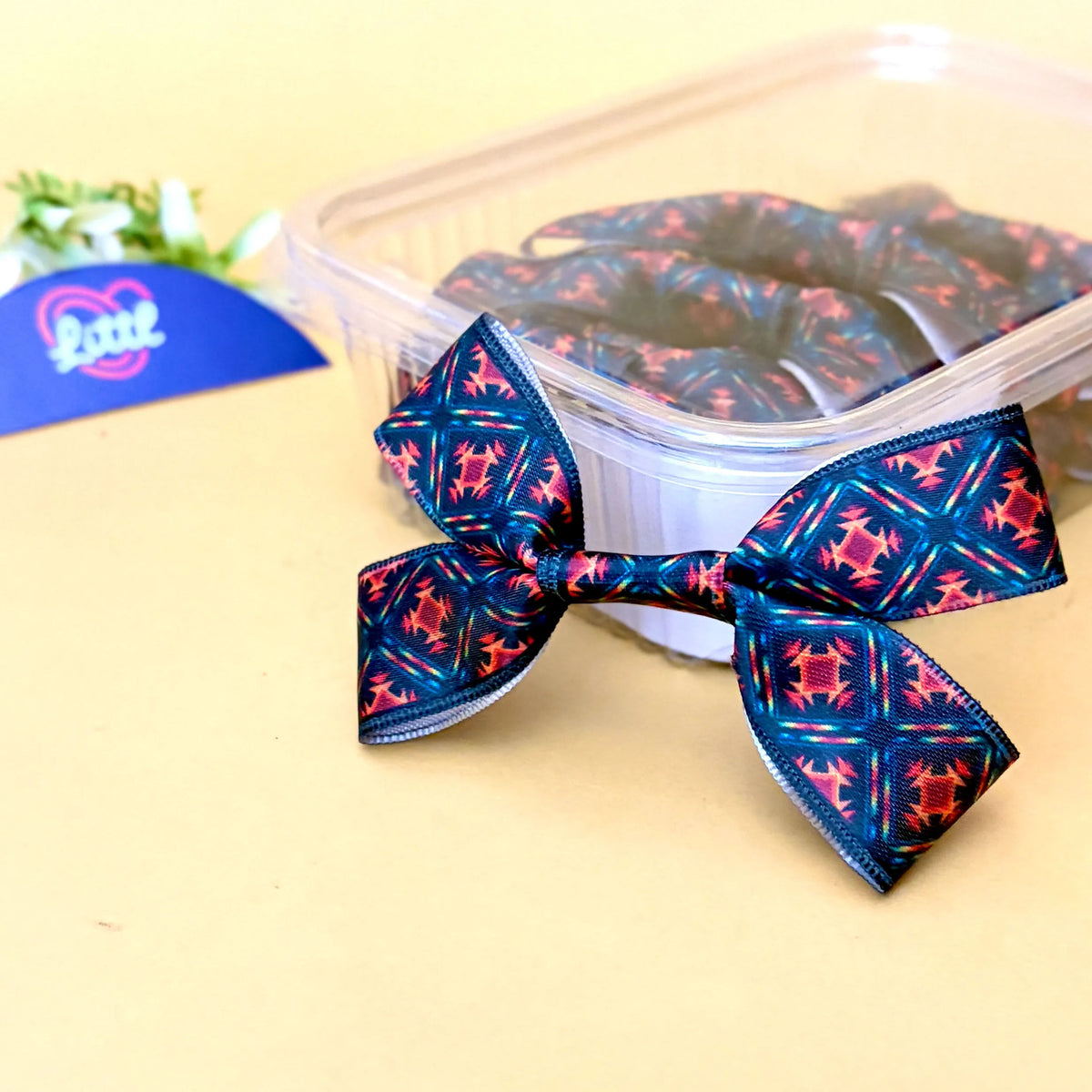 Quatrefoil Navy Red – Ready-Made Satin Bows, pack of 10, by Littl