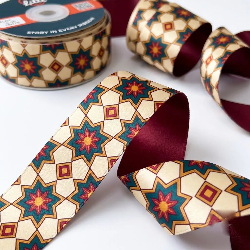 Close-up of Kandil Star ribbon: eight-point kandil star lanterns printed on cream satin